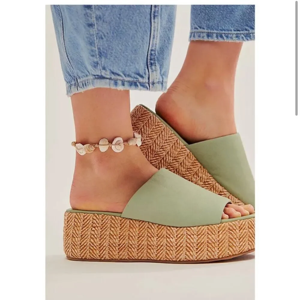 Free People Harbor Raffia Platform Wedge Platform Sandal Light Sage‎ Size 7 NIB